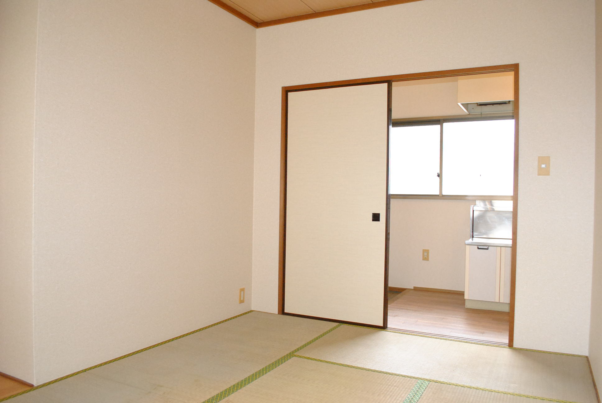 Living and room. Japanese-style room 6 quires