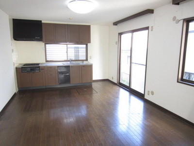 Kitchen. The state of your family while the cooking is an open kitchen that can be seen.