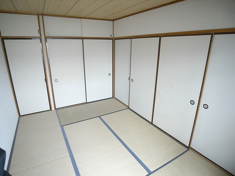 Other room space. It is good to use, close the sliding door