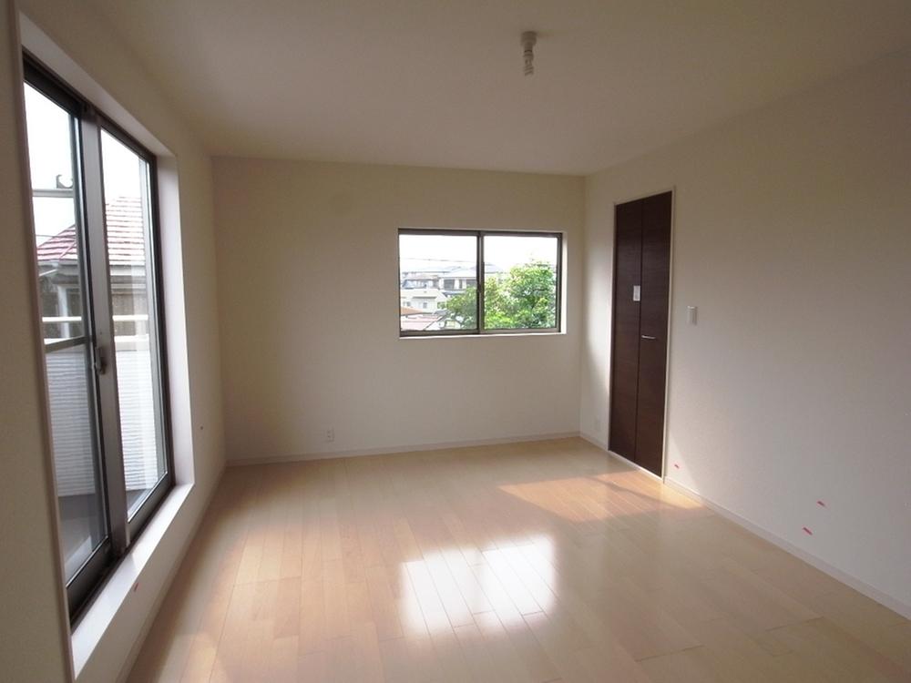 Same specifications photos (Other introspection). Same specifications room photo