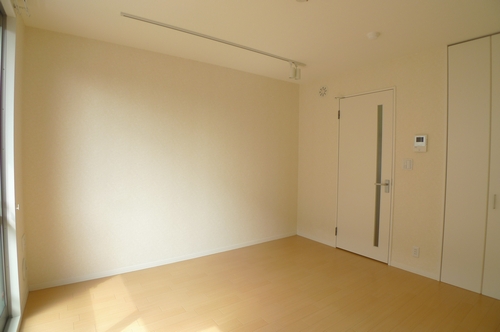 Living and room. The Western-style spotlight ・  ・  ・ ! It will produce a stylish space