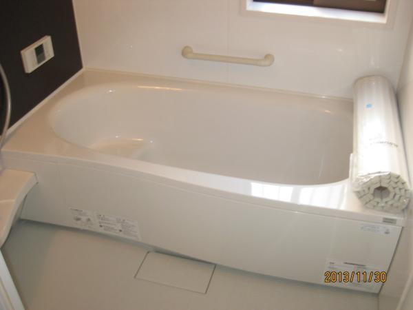 Bathroom. Clean in the bath also every day of fatigue!