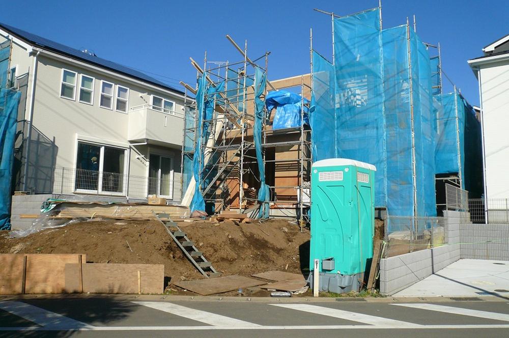 Local photos, including front road. There is a feeling of opening day good (local photo) December 2013 shooting