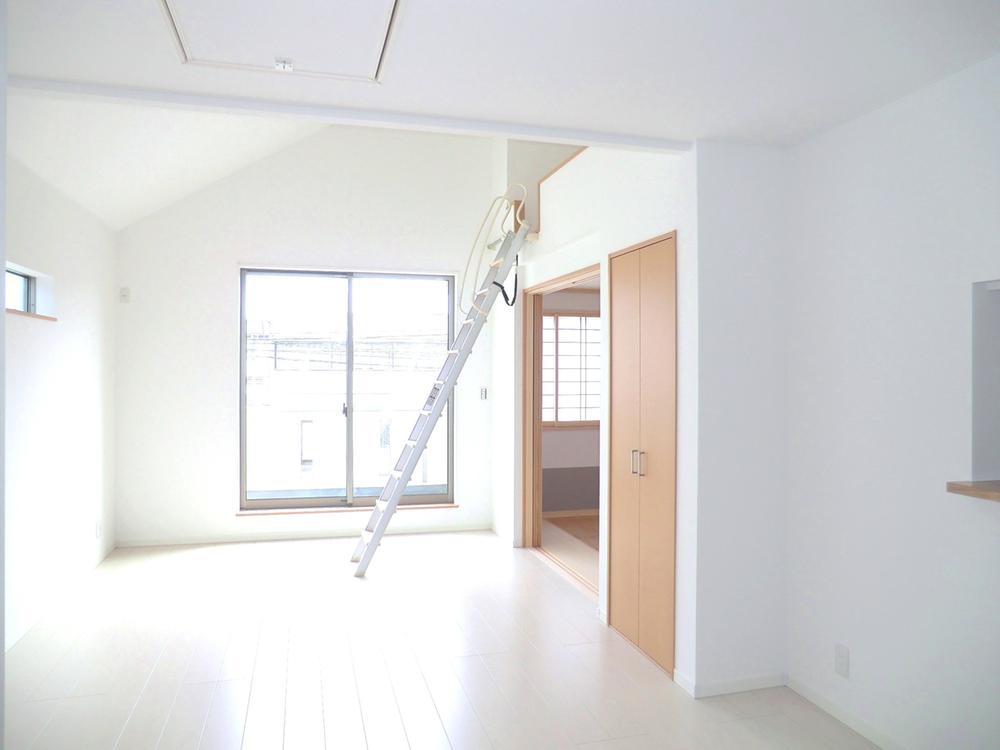 Living. (C Building)