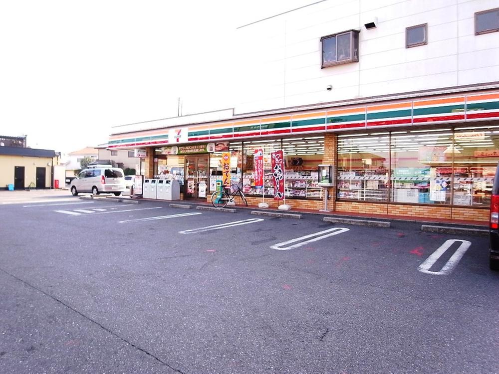 Convenience store. 952m to Seven-Eleven Chiba Hatamachi shop