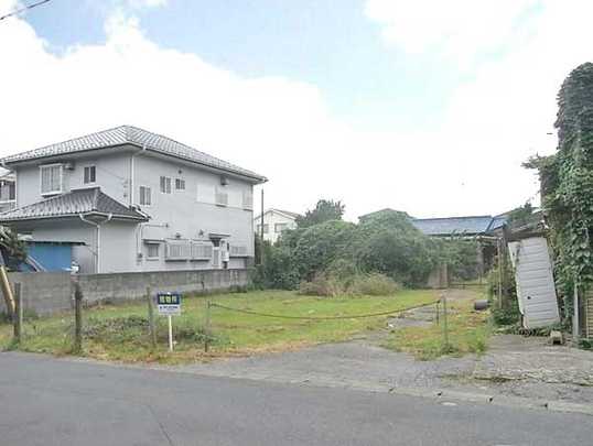 Local land photo. It is a photograph of the subject real estate as seen from the front road.