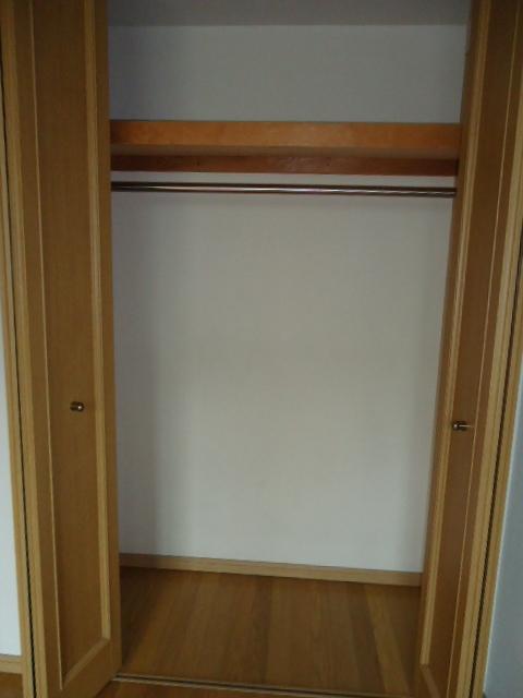 Receipt. Western-style closet