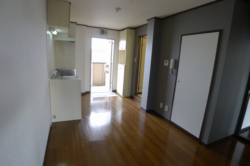 Other room space. The dining kitchen can be installed the cupboard or refrigerator ☆  ☆