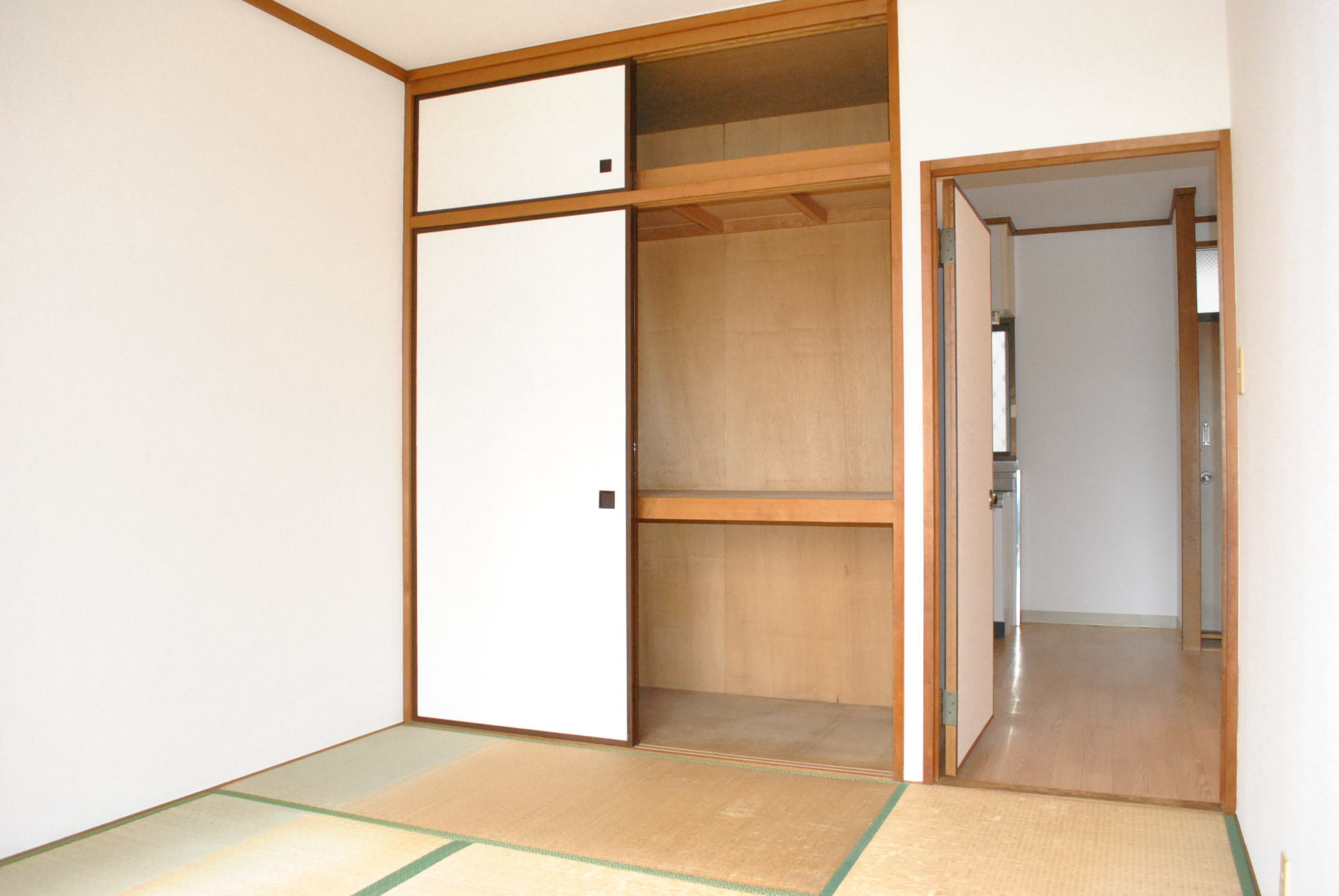 Receipt. Closet Japanese-style room ・ Upper closet