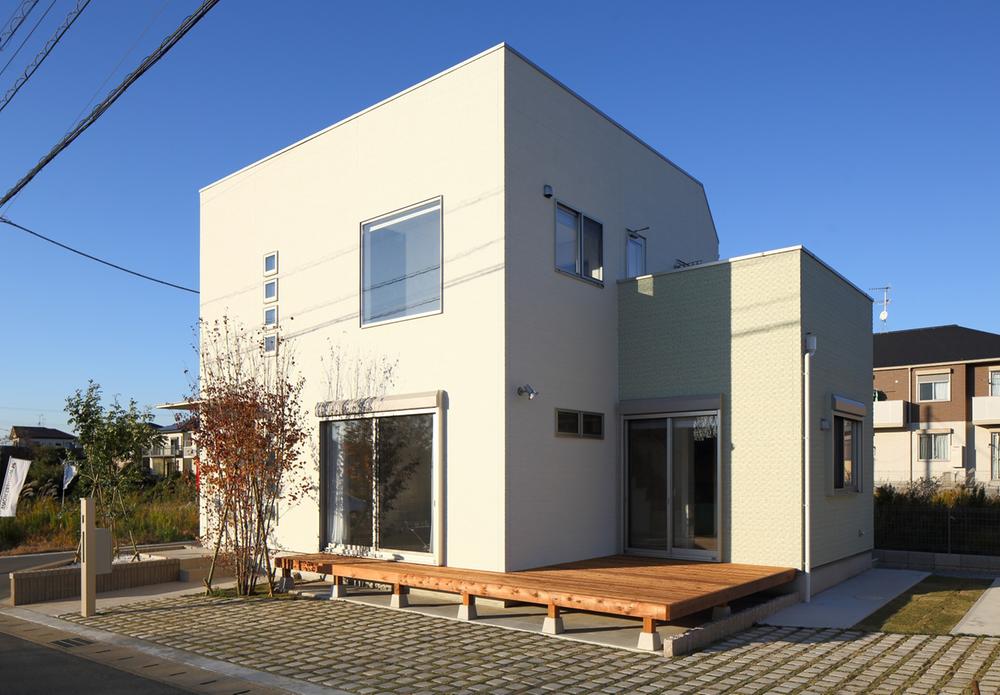 Day is good in the south road.