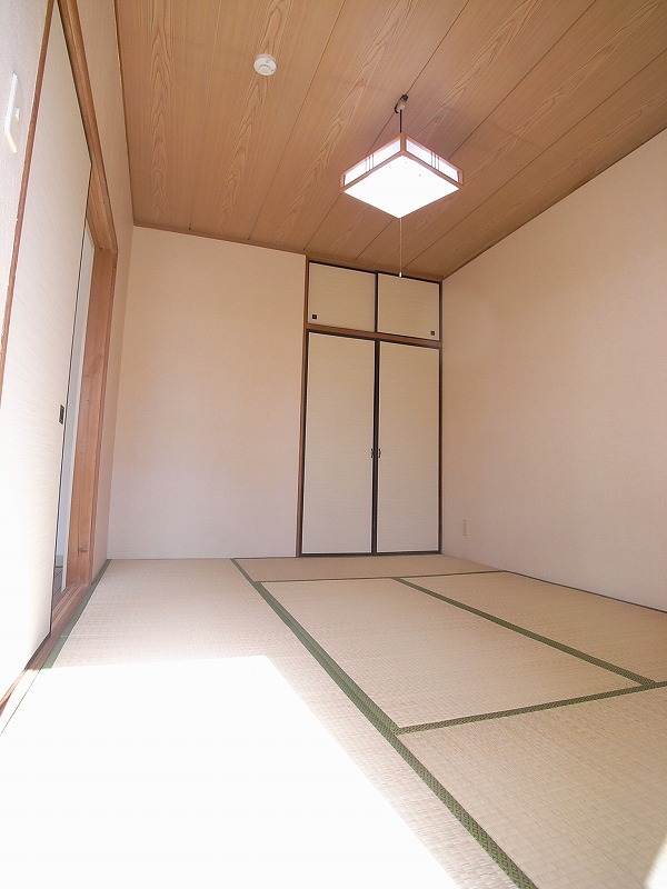 Living and room. Let's relax in the room of tatami