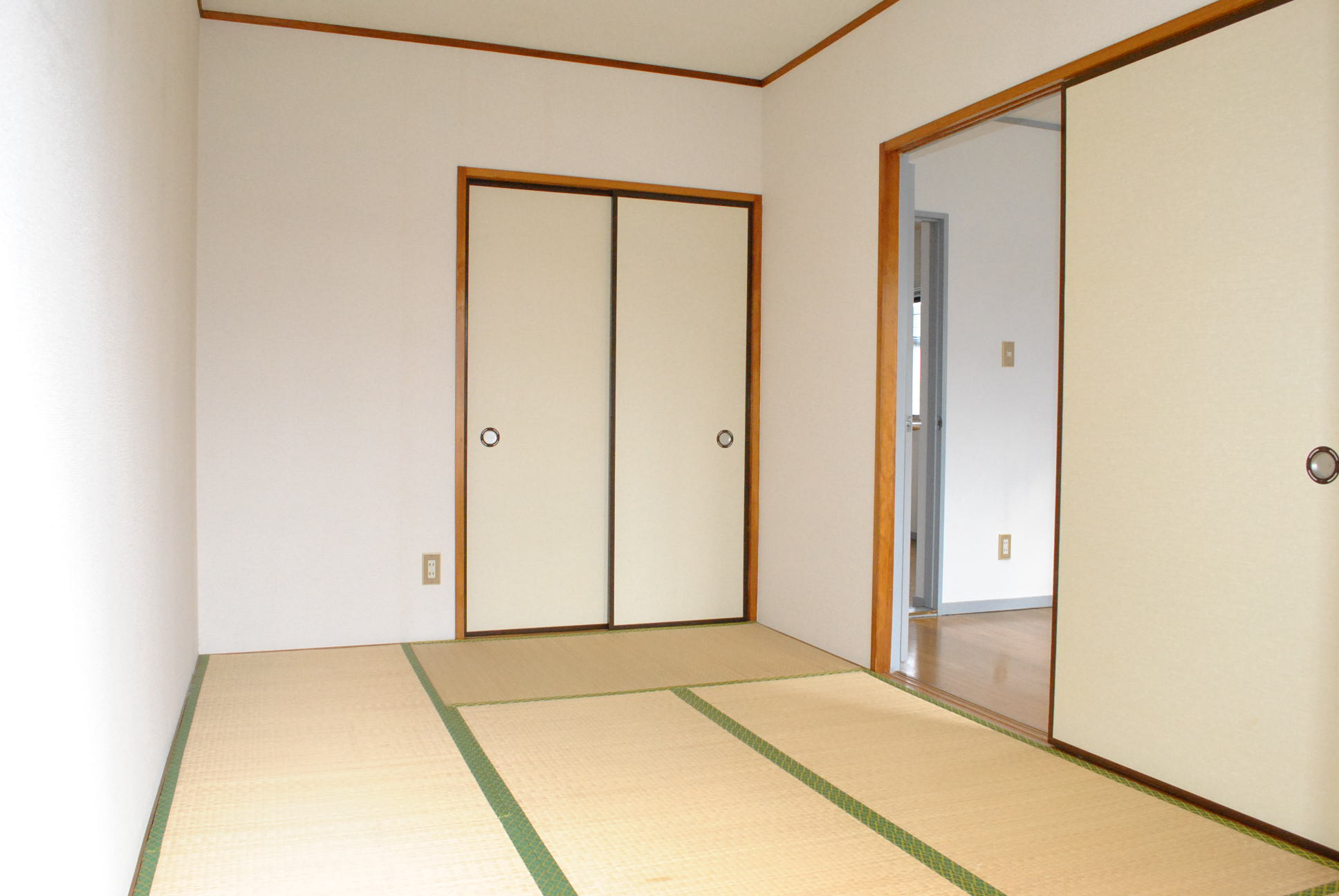 Other room space. Japanese-style room 6 quires