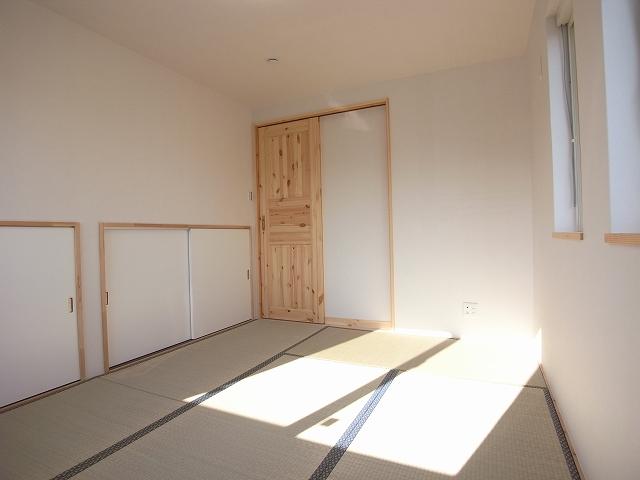 Non-living room. (Building 2) same specification