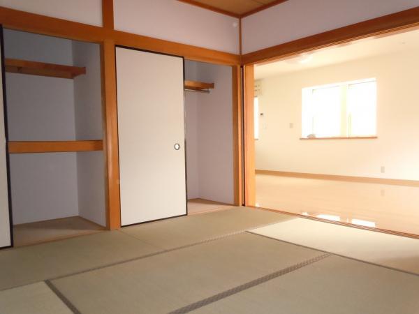 Other introspection. It is spacious Japanese-style.