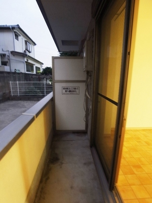 Balcony. First floor portion of the shutters with electric shutter