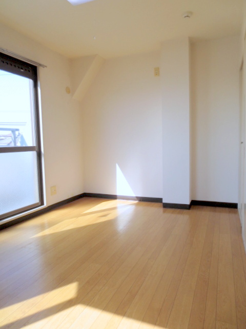 Living and room.  ※ It is a photograph of 301, Room.