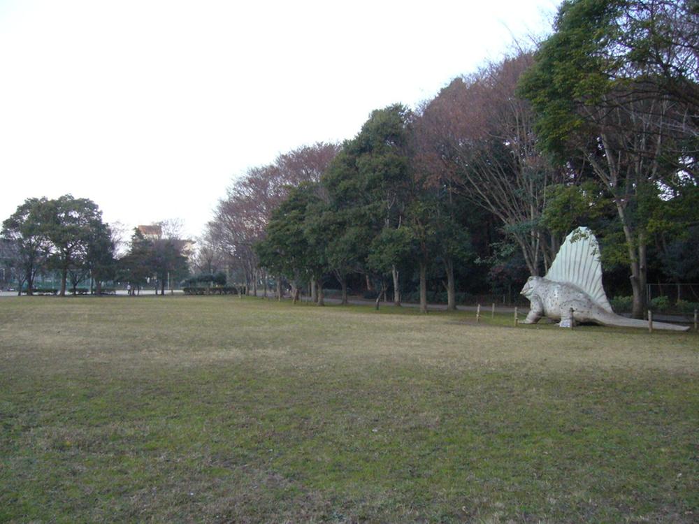 park. Yachiyodai 2147m to neighborhood park