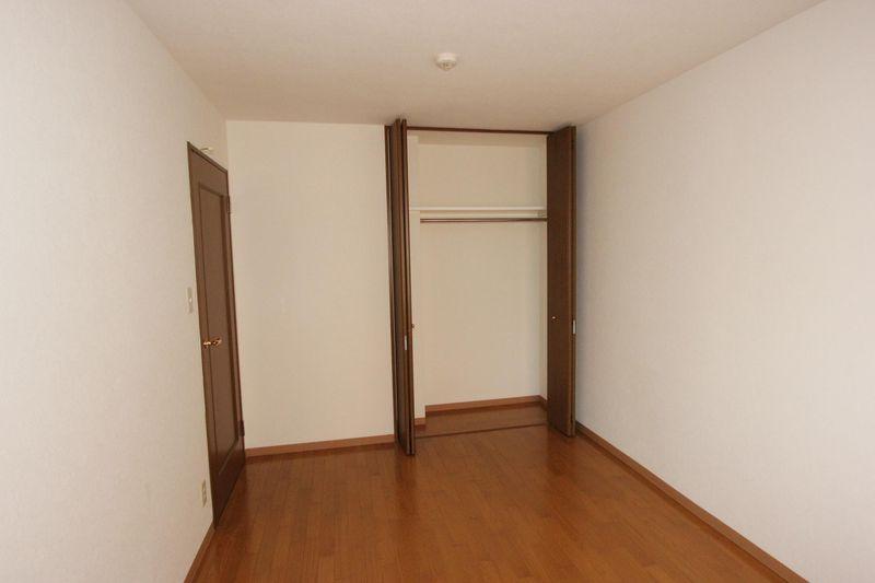 Non-living room. Western-style 6 Pledge introspection