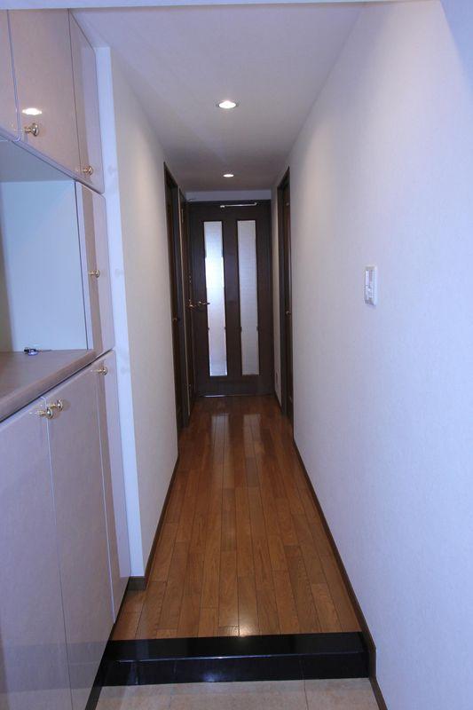 Entrance. Interior visible from the front door