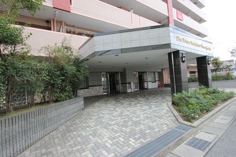 Other local. Entrance Exterior Photos