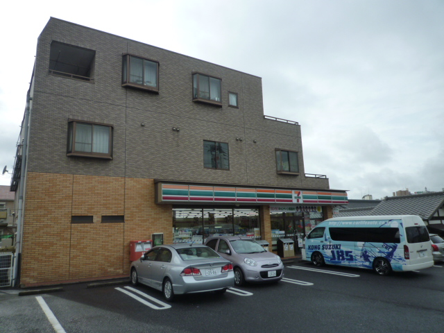 Convenience store. Seven-Eleven Kemigawa store up (convenience store) 126m