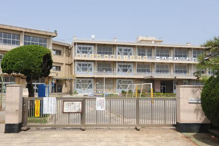 Primary school. Kemigawa until elementary school 220m