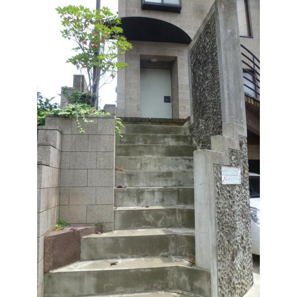 Entrance. Stairs
