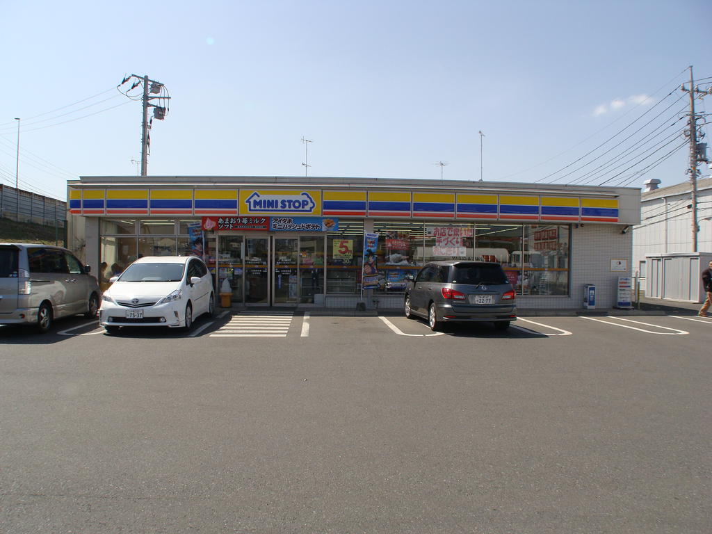 Convenience store. MINISTOP Chiba Satsukigaoka 1-chome to (convenience store) 166m