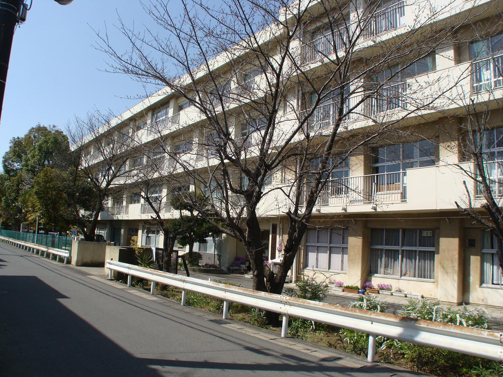 Primary school. 160m until the Chiba Municipal Satsukigaoka Higashi elementary school (elementary school)