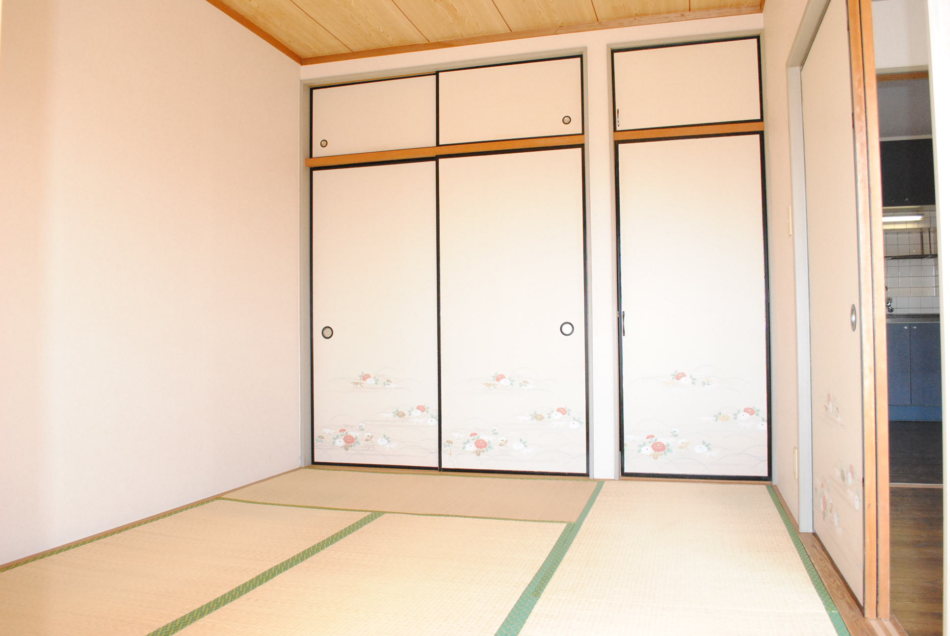 Other room space. South Japanese-style room 6 quires