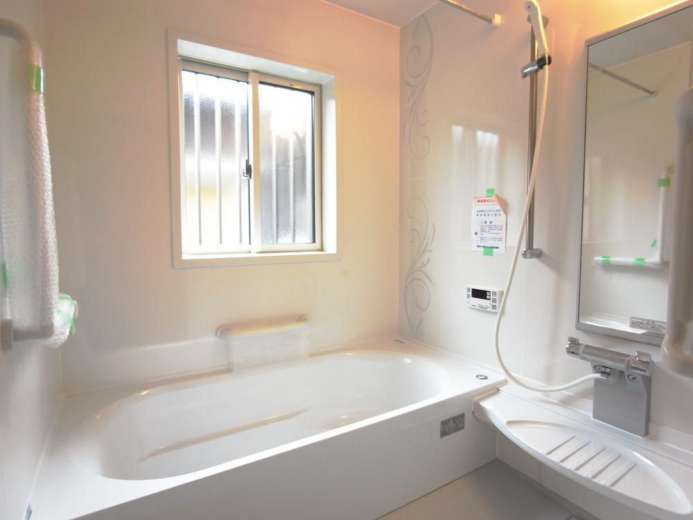 Same specifications photo (bathroom). Is the unit bus of 1 pyeong type. Bathroom heating dryer also standard equipment !! It is a strong ally of the rainy season or during rainy weather.