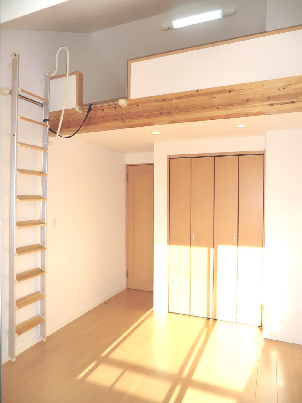 Non-living room. Local (12 May 2013) Shooting