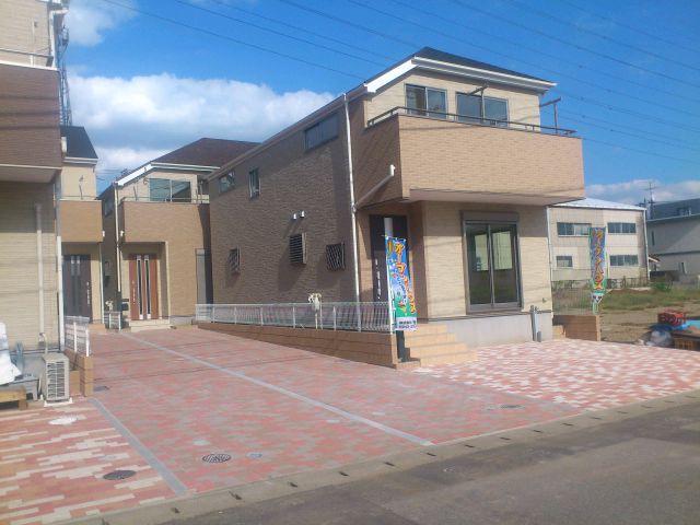 Local photos, including front road. 7 site (October 2013) Shooting