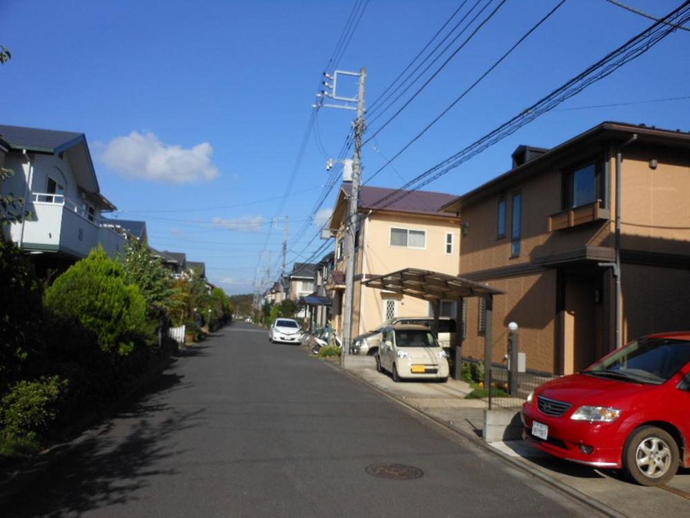 Streets around. It is calm streets