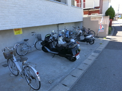Other common areas. Bicycle parking space Yes