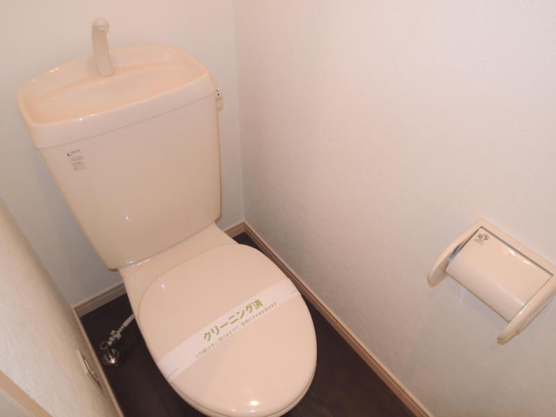 Toilet. Of course, bus ・ Restroom