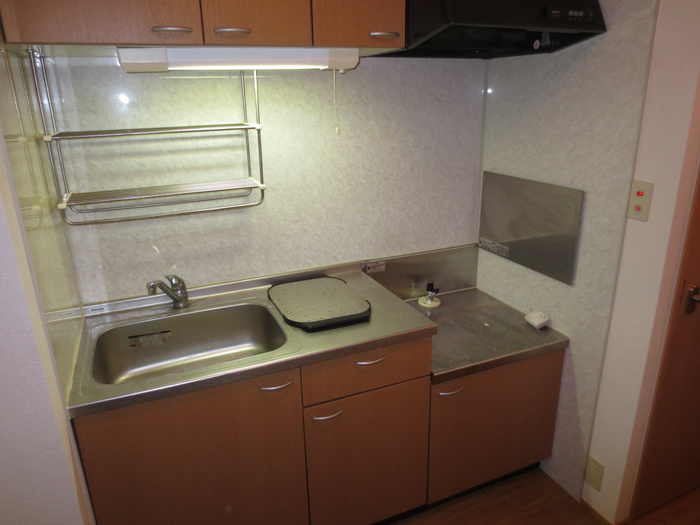 Kitchen. Gas stove can be installed