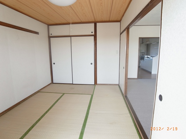 Living and room. Japanese-style room 6 quires