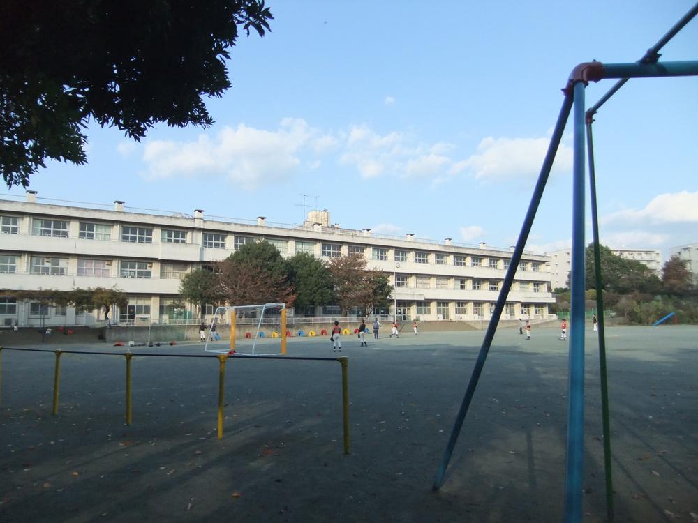 Primary school. 792m until the Chiba Municipal Asahigaoka Elementary School