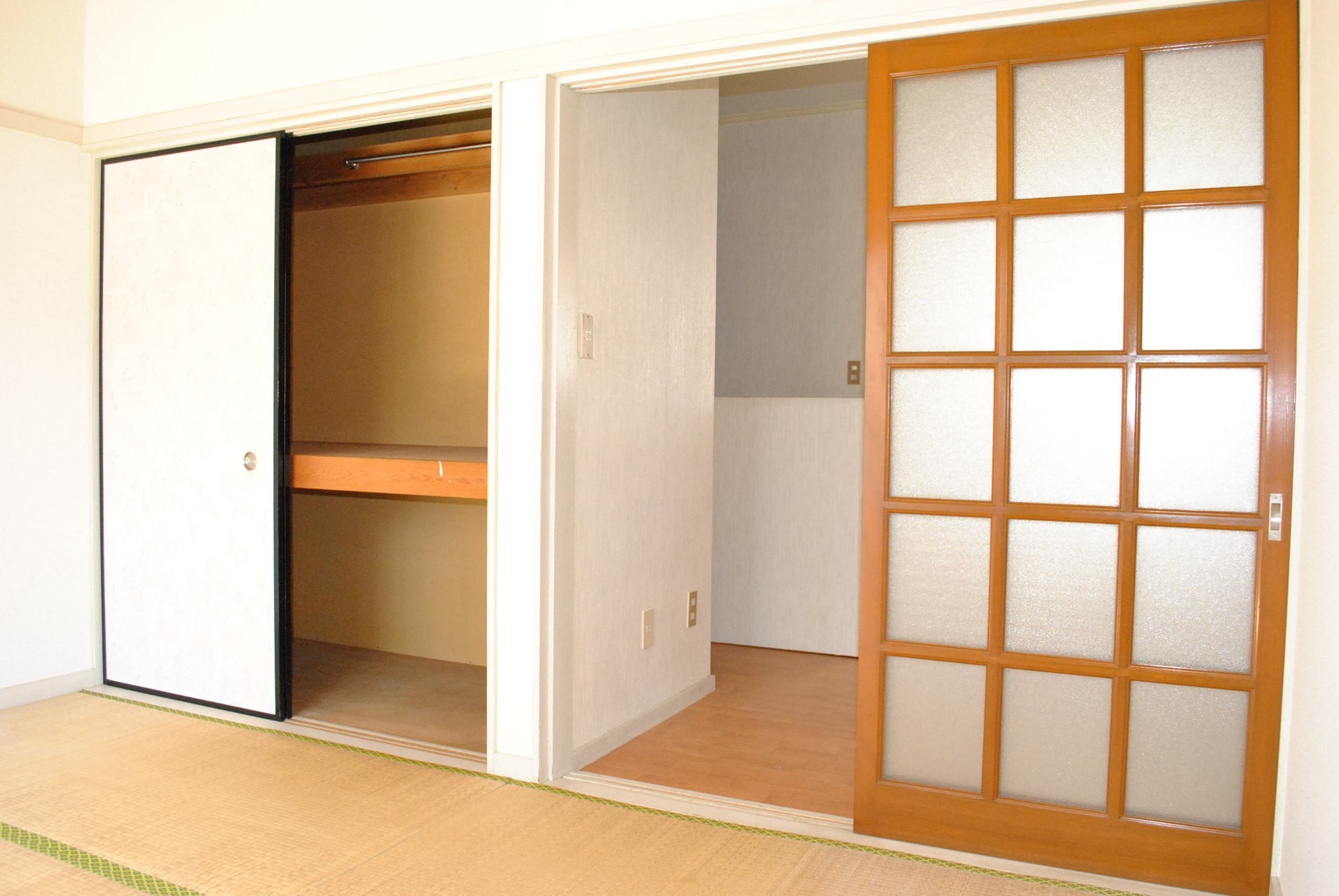 Living and room. Japanese-style room 6 quires