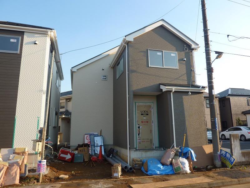 Local appearance photo. Local (11 May 2013) Shooting