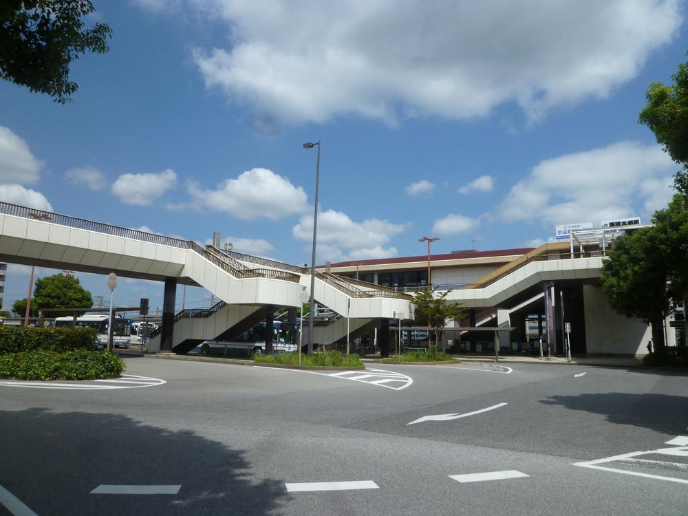 station. 580m to Makuhari-Hongō Station