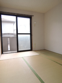 Living and room. Japanese-style room to settle