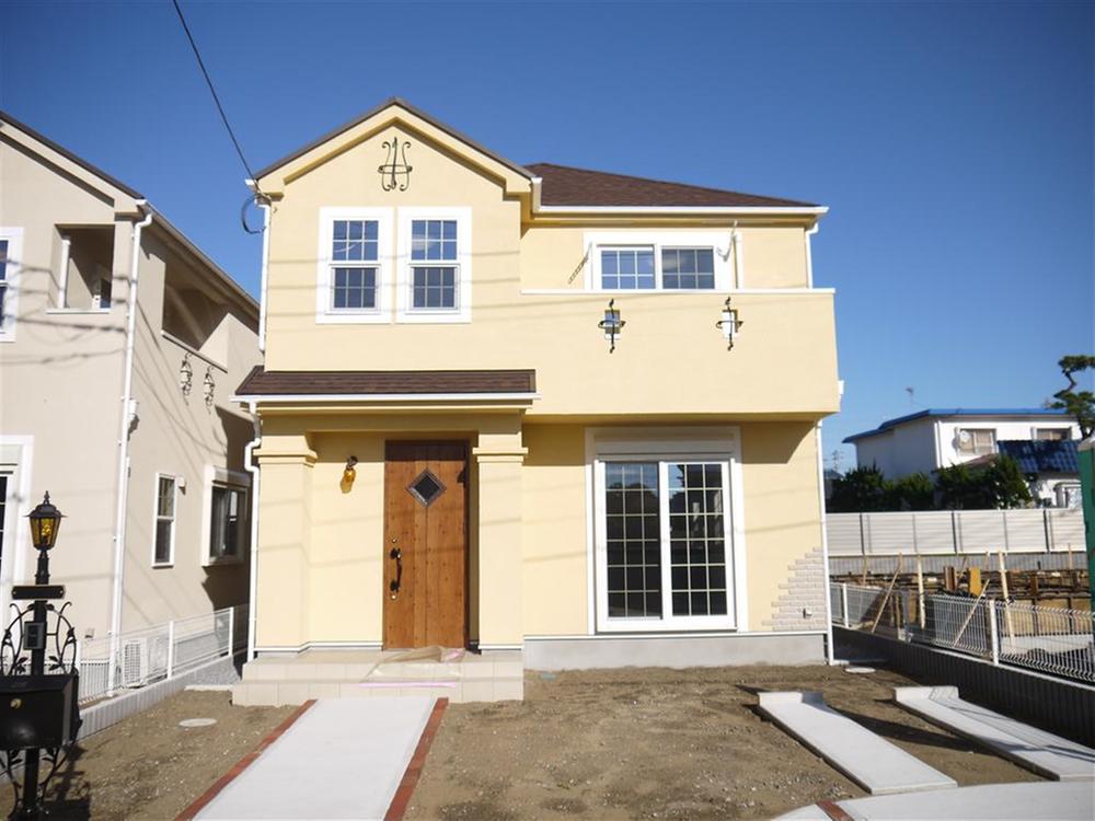 Local appearance photo. B Building