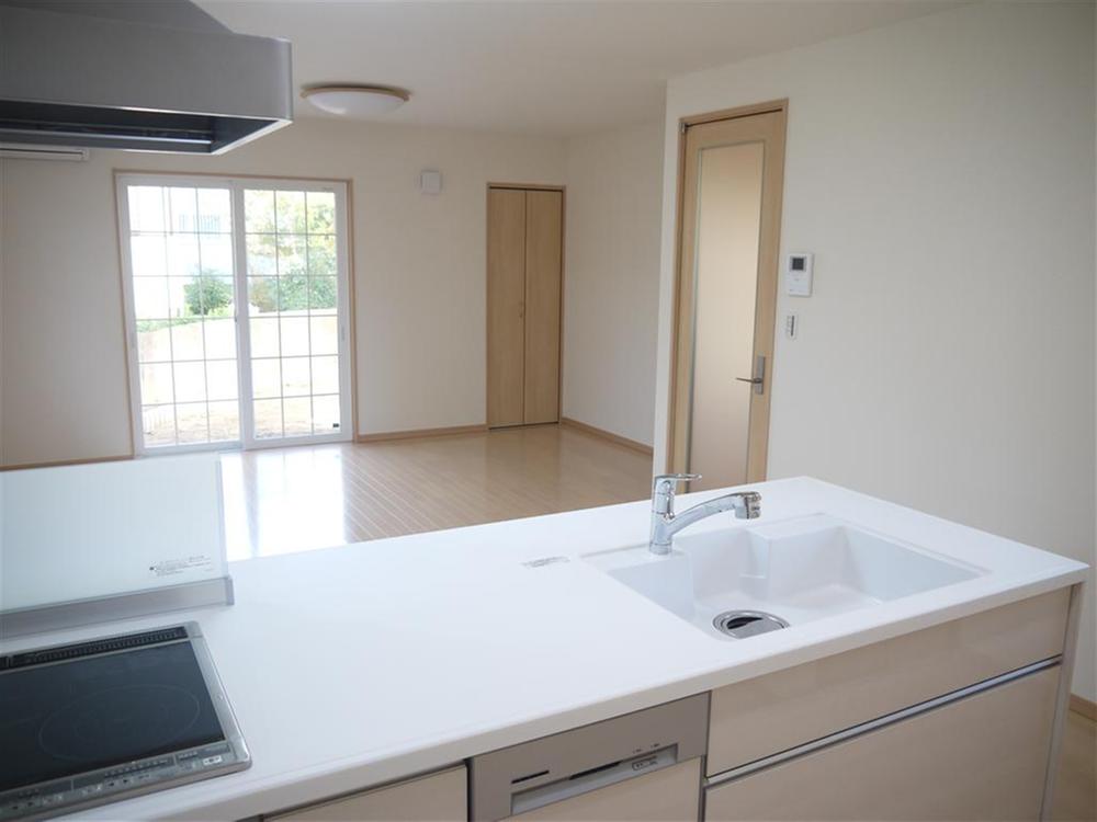 Living. Local (11 May 2013) Shooting