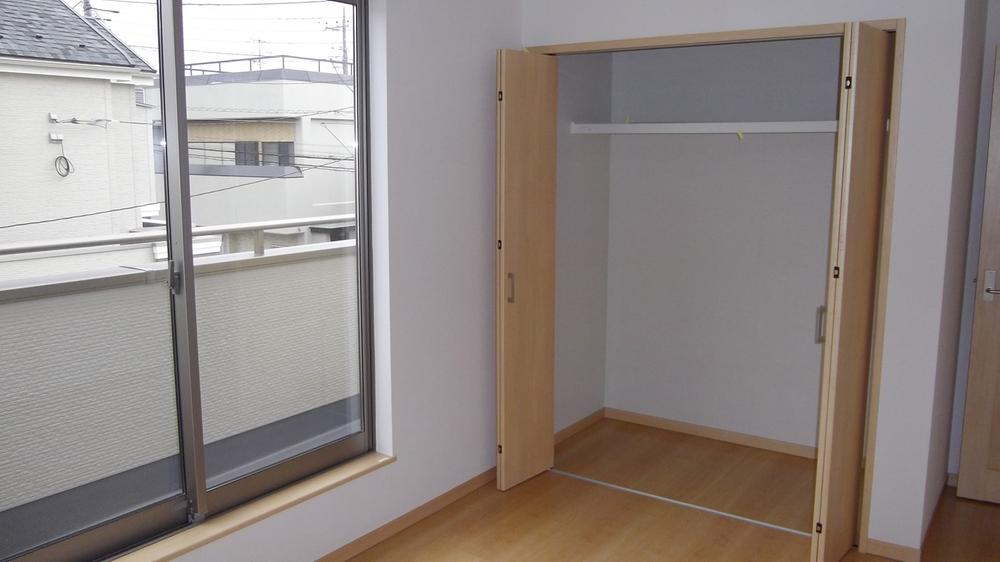 Same specifications photos (Other introspection). Same specifications