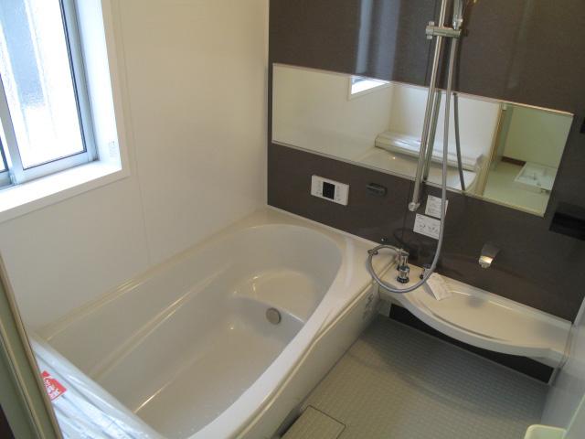 Same specifications photo (bathroom). With bathroom ventilation dryer