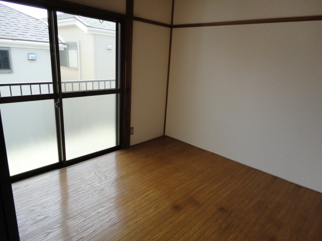 Other room space. Japanese-style room (you Yes pulling cushion floor of flooring tone)