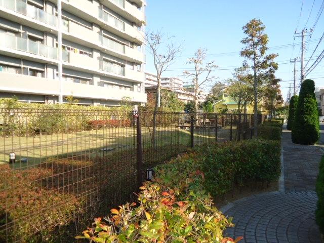 Other common areas. On-site green space