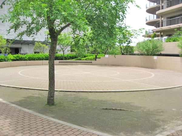 Other. There is a circular plaza called pocket garden. It has also been installed bench.
